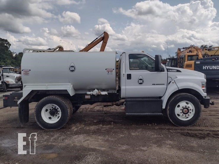 ford-f750-image-3