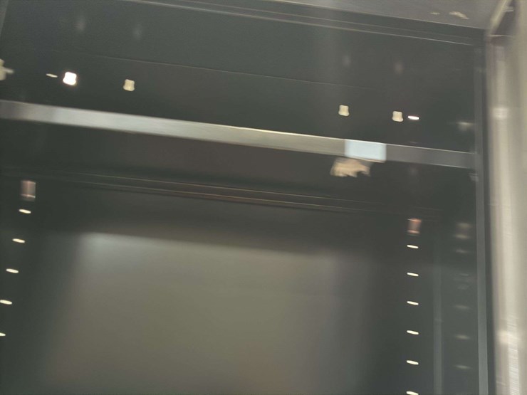toolbox-w/-call-cabinets-image-12