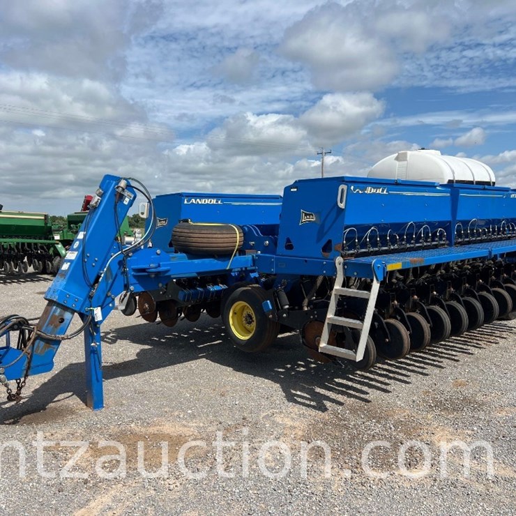 LANDOLL 40' DOUBLE FOLD DRILL, MODEL: 5530,