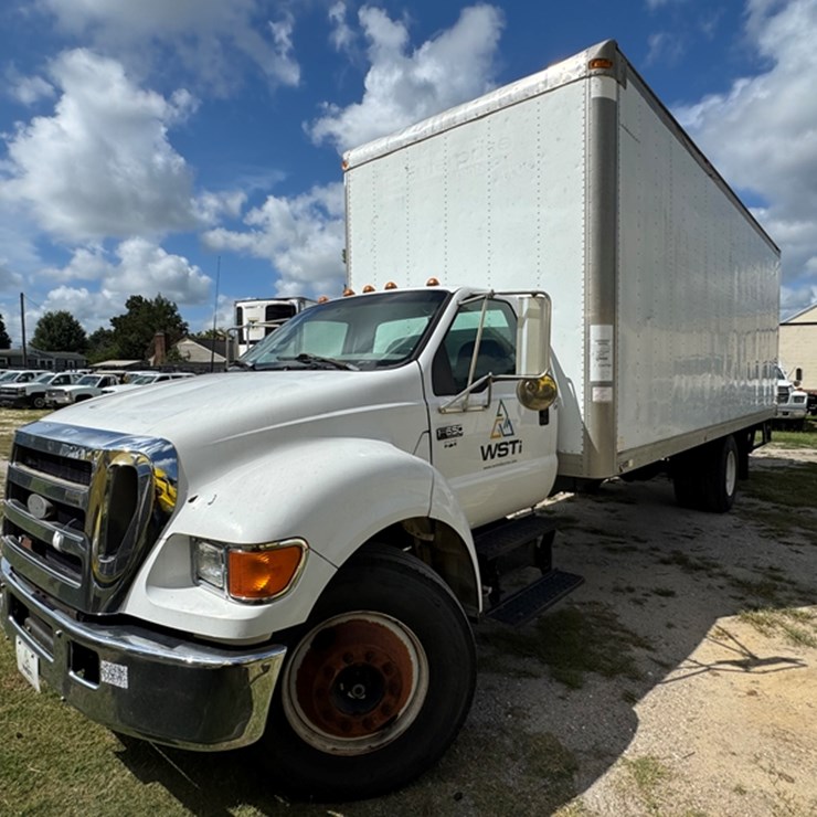 2006 FORD F650 XL