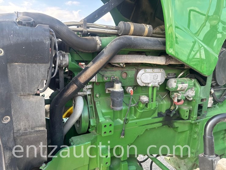 2005-john-deere-8320-image-37