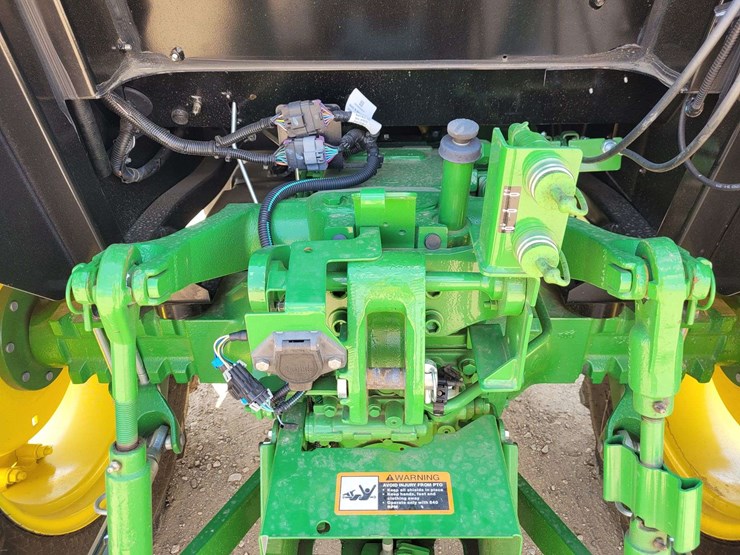 2022-john-deere-5055e-image-7