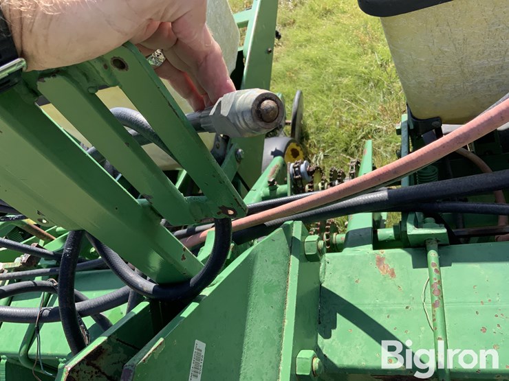 john-deere-7100-image-16
