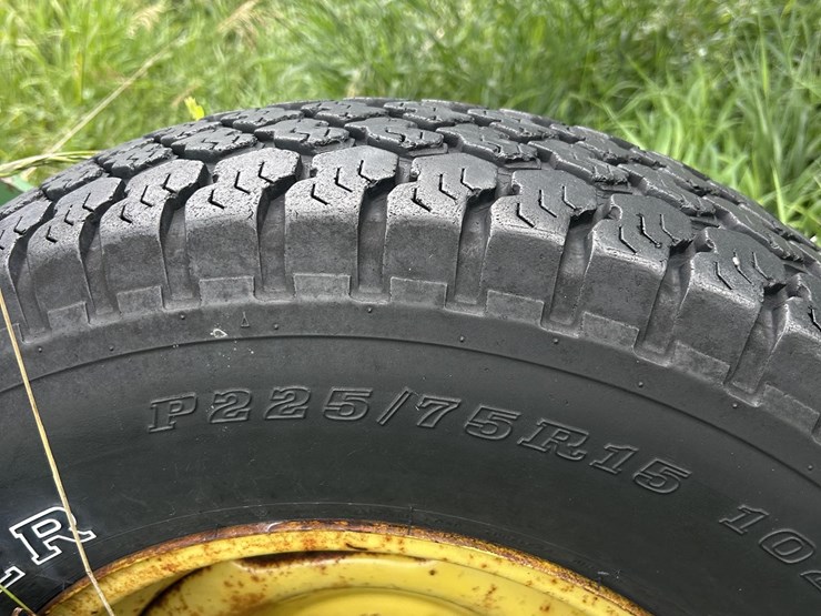 john-deere-2320-image-10