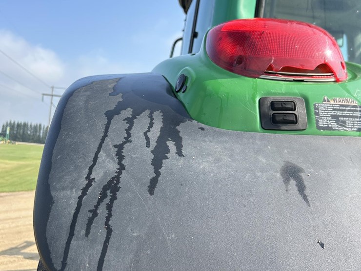 2005-john-deere-7520-image-24