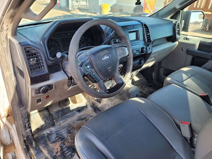 2017-ford-f150-image-8