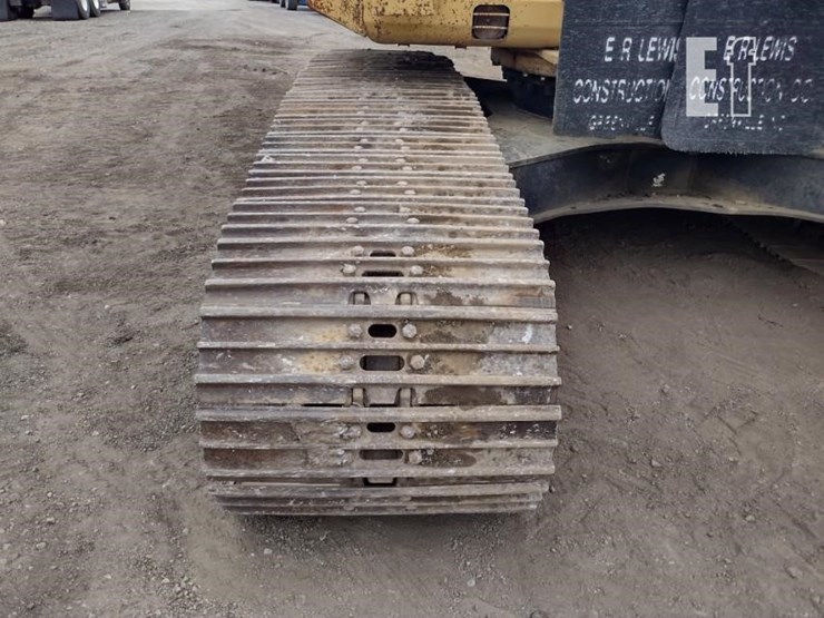 caterpillar-322l-image-31
