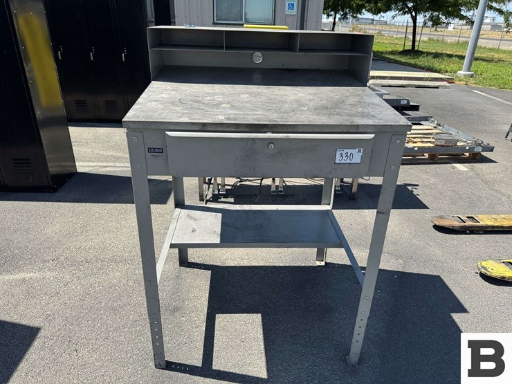 metal-shop-delivery-desk-image-2