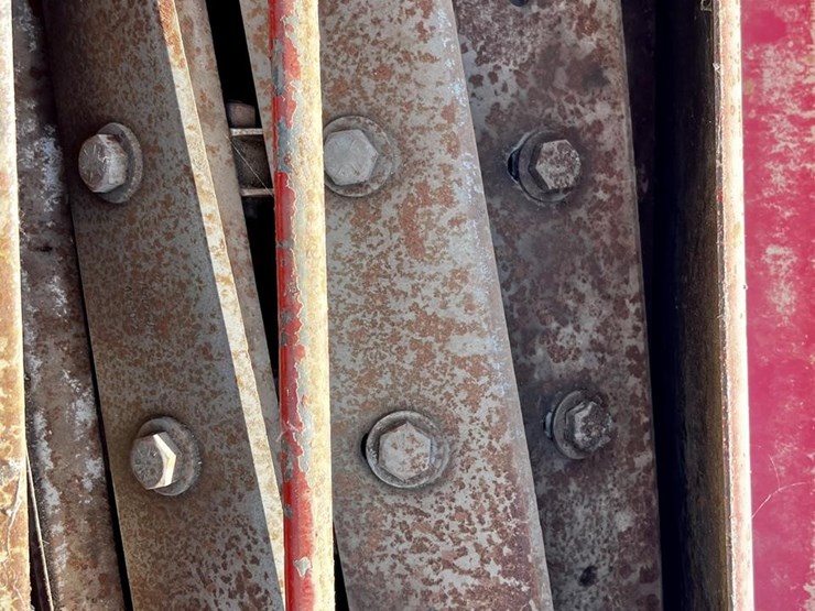 new-holland-790-image-22