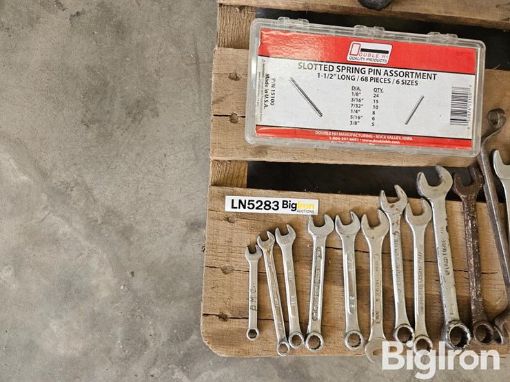 pallet-of-misc.-tools,-parts,-&-fasteners-image-16