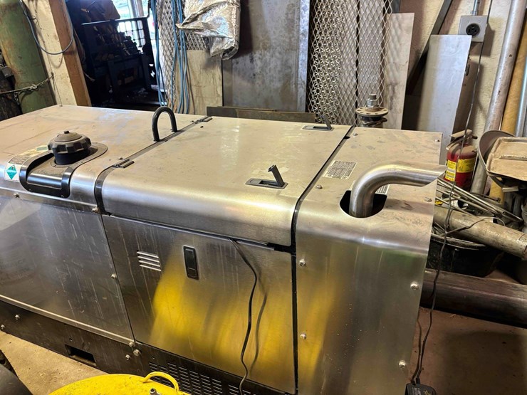 miller-pipe-pro-304-welder/generator-image-2