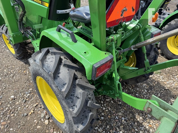 1990-john-deere-670-image-21