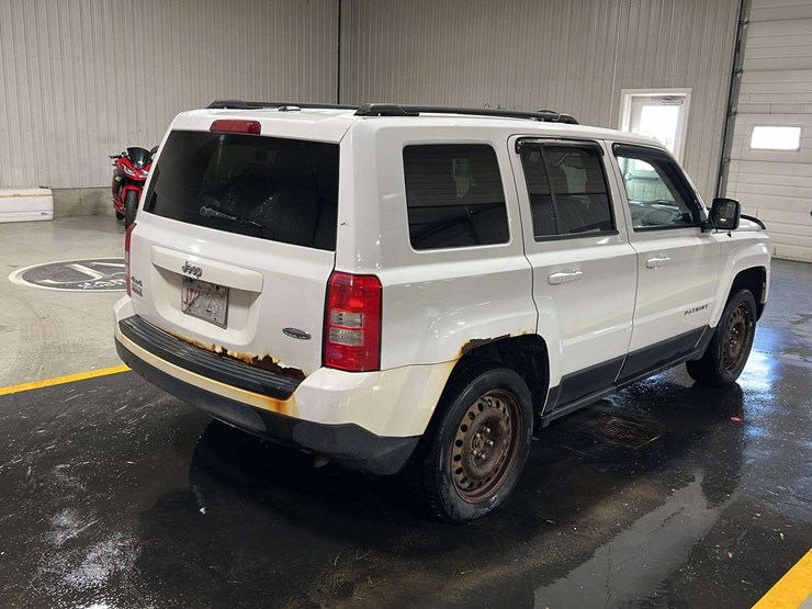 2015-jeep-patriot-image-5