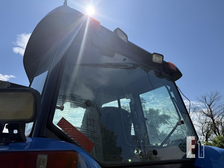 2006-new-holland-tm155-image-16