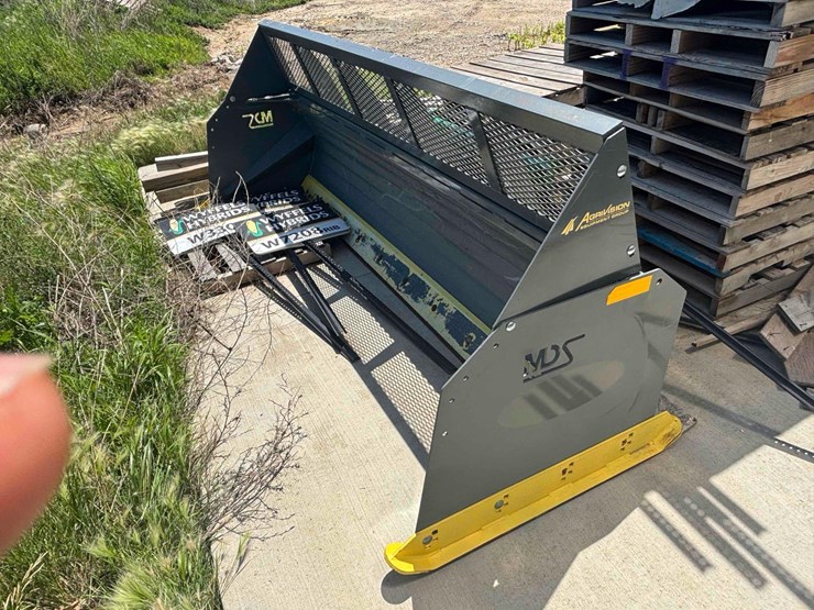 2020-mds-snow-pusher-plow-image-1