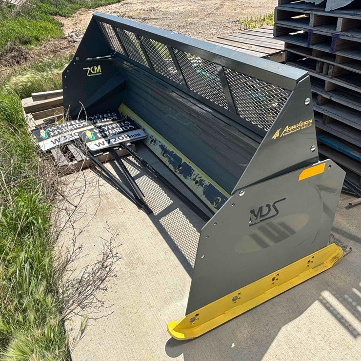 2020 MDS Snow Pusher Plow