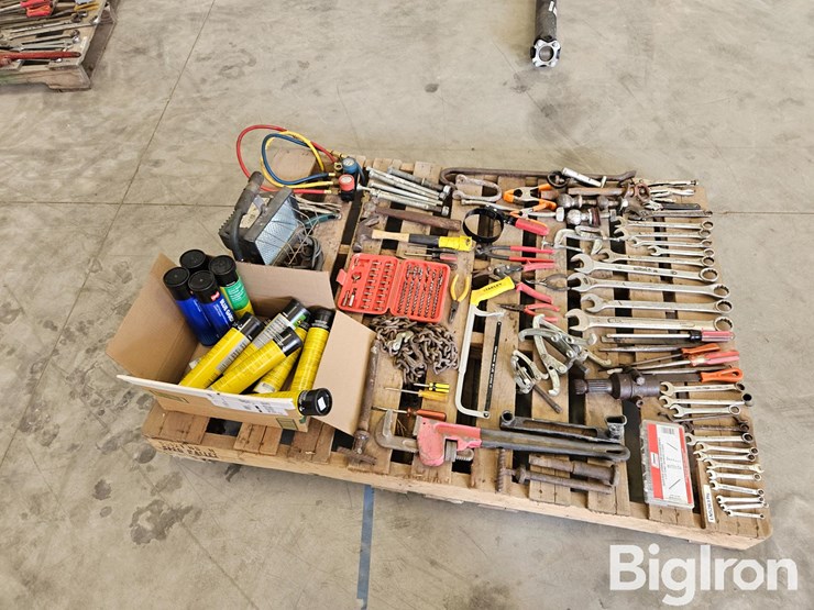 pallet-of-misc.-tools,-parts,-&-fasteners-image-3