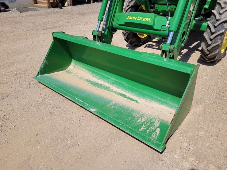 2022-john-deere-5055e-image-2