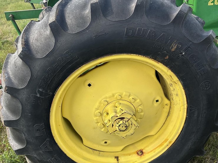 john-deere-2010-image-9
