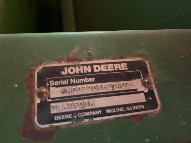 john-deere-220-image-17