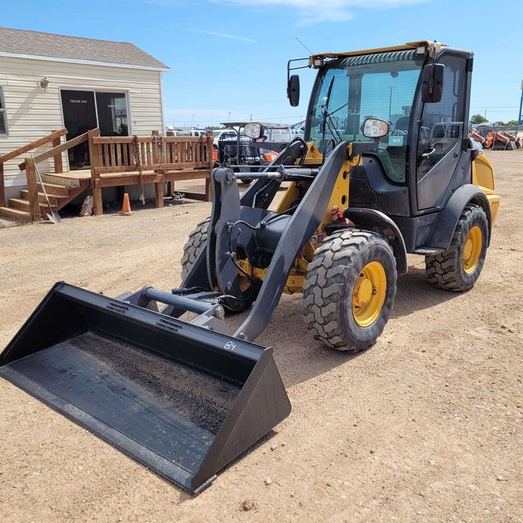 DEERE 204L