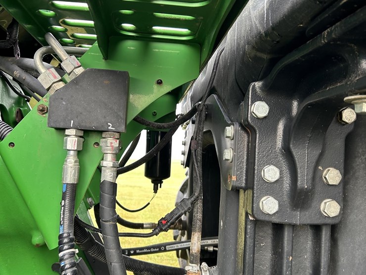 2017-john-deere-9620r-image-22