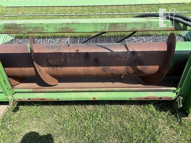 john-deere-212-image-9
