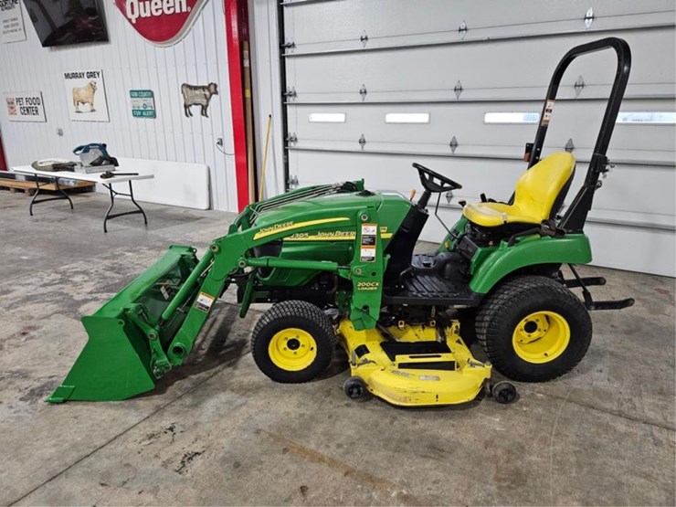 john-deere-2305-image-2