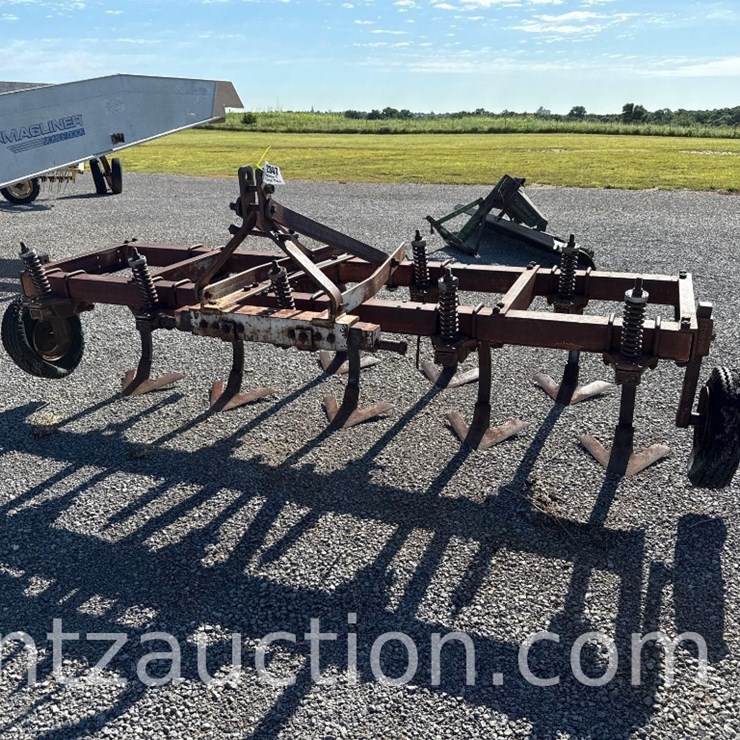 GRAHAM 9' CHISEL PLOW, 3PT