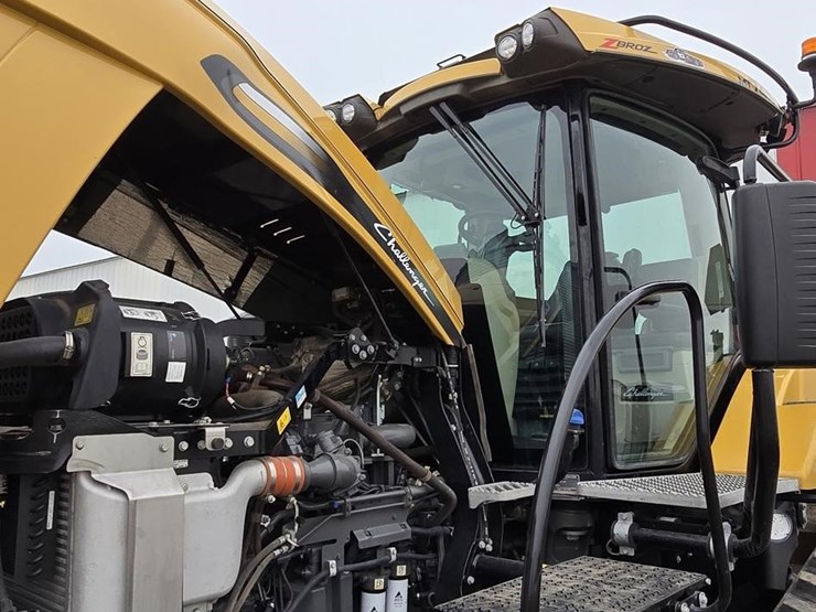2020-challenger-mt743-image-34