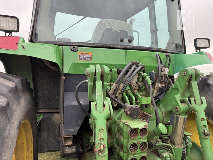 john-deere-7400-image-10