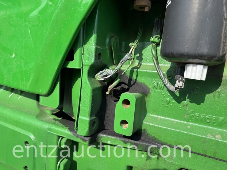 2005-john-deere-8320-image-47