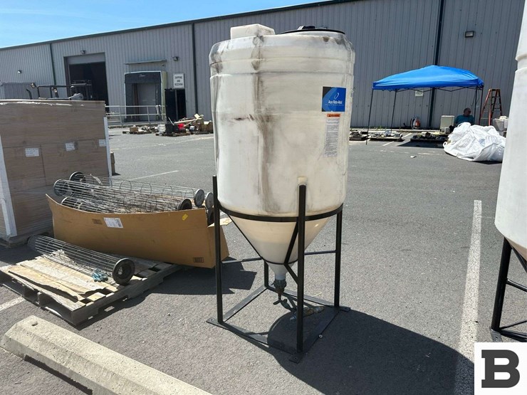 ace-roto-mold-115-gallon-vertical-tank-image-5