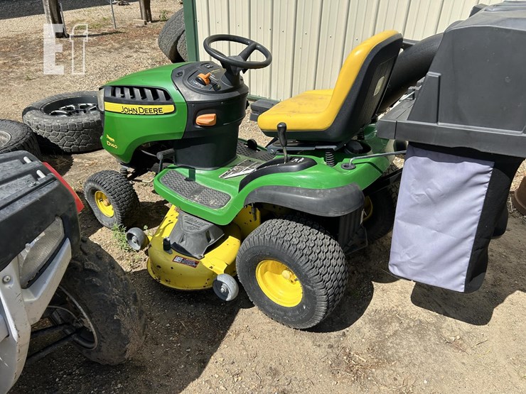 john-deere-d140-image-10