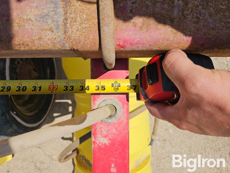3-pt-hooded-row-crop-sprayer-image-10