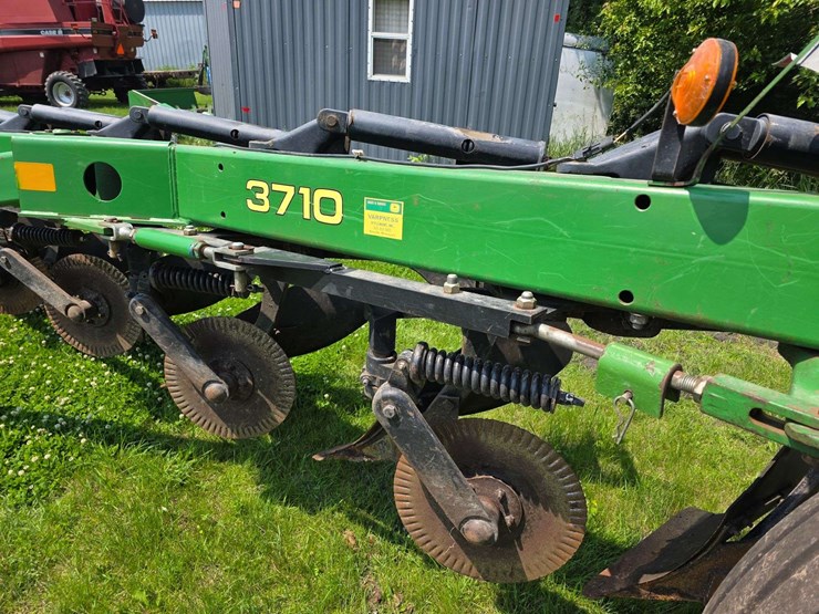 john-deere-3710-image-17