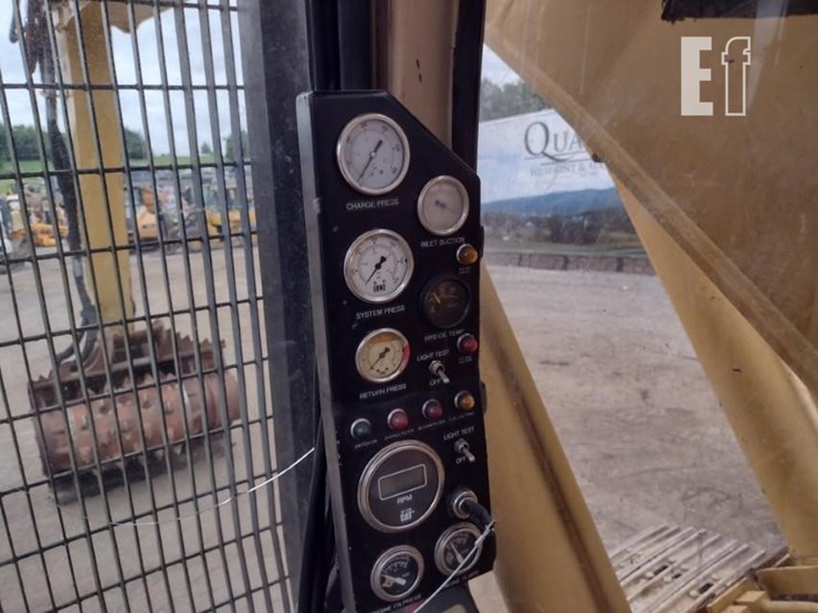 caterpillar-322l-image-7