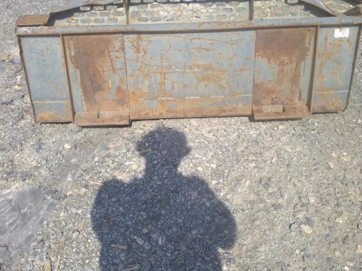 #263-•-skid-steer-bucket*-image-2