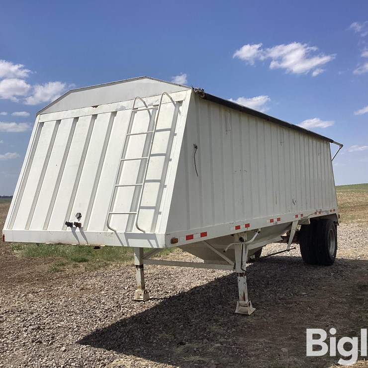 1993 Fab-Tech 24' Grain Trailer
