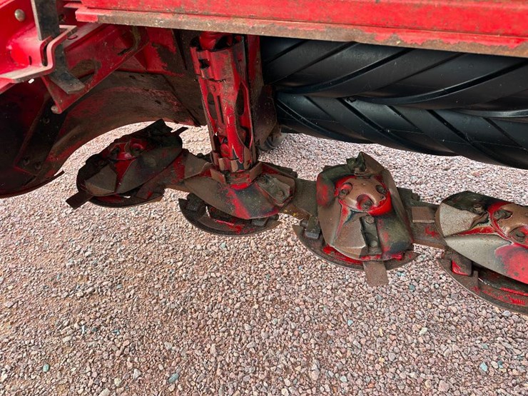 2014-new-holland-h7450-image-31