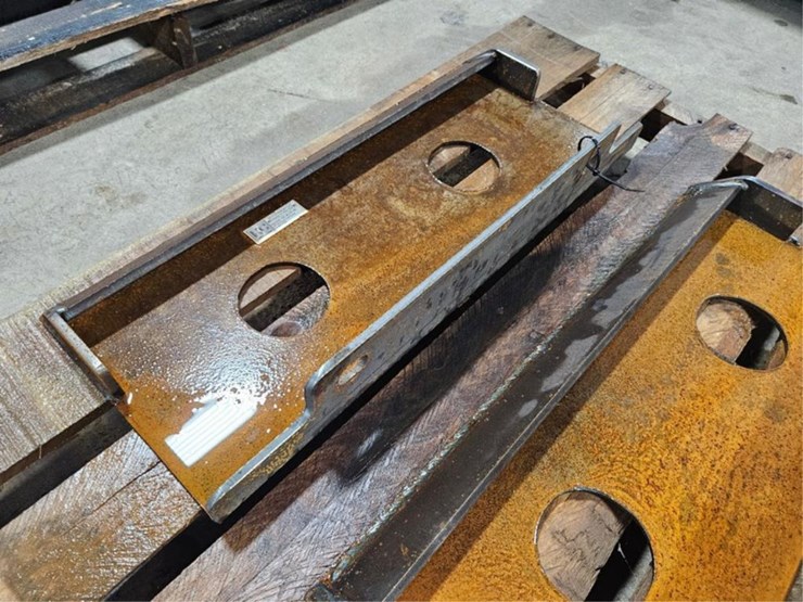 #401-•-new-kit-mini-skid-steer-face-plate-image-3