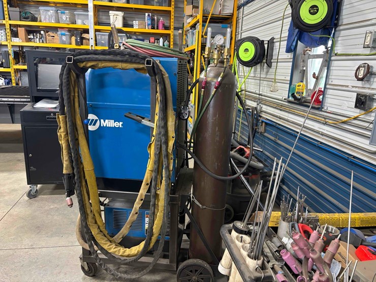 miller-250dx-welder-image-6