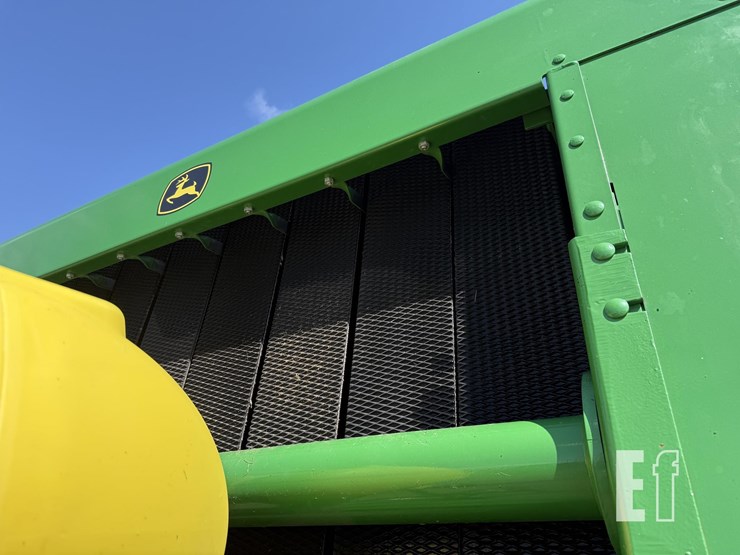 john-deere-568-image-10