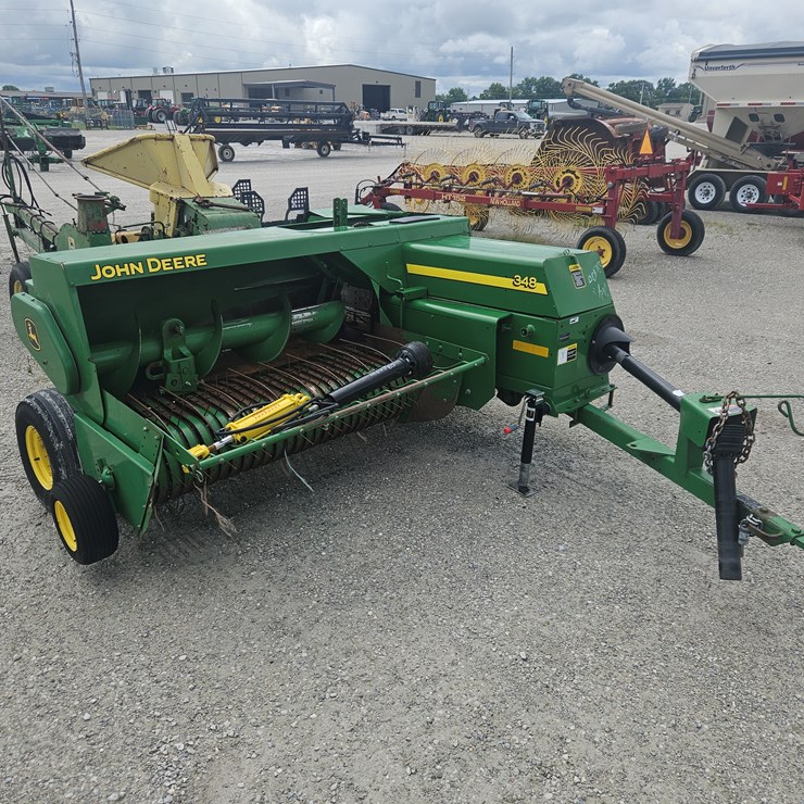 2019 JOHN DEERE 348