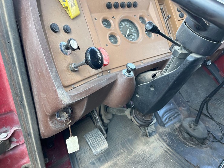1976-ford-750-grain-truck-image-39