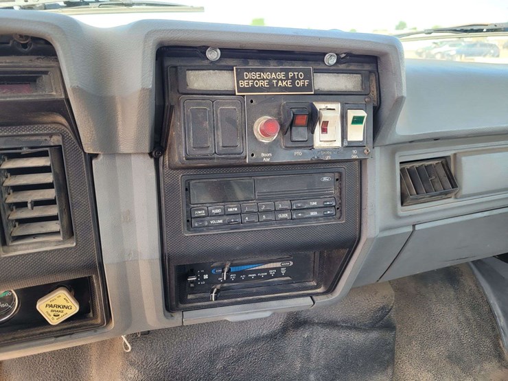1996-ford-f800-image-14