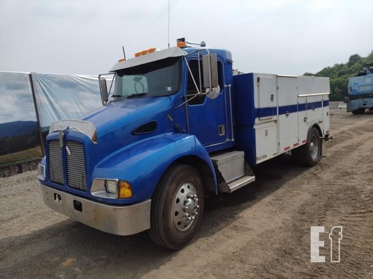 1996-kenworth-t300-image-45