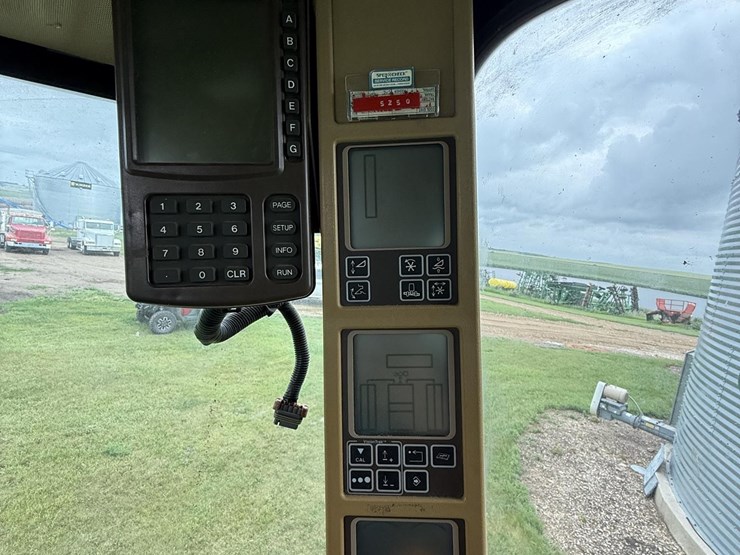 2001-john-deere-9750-image-46