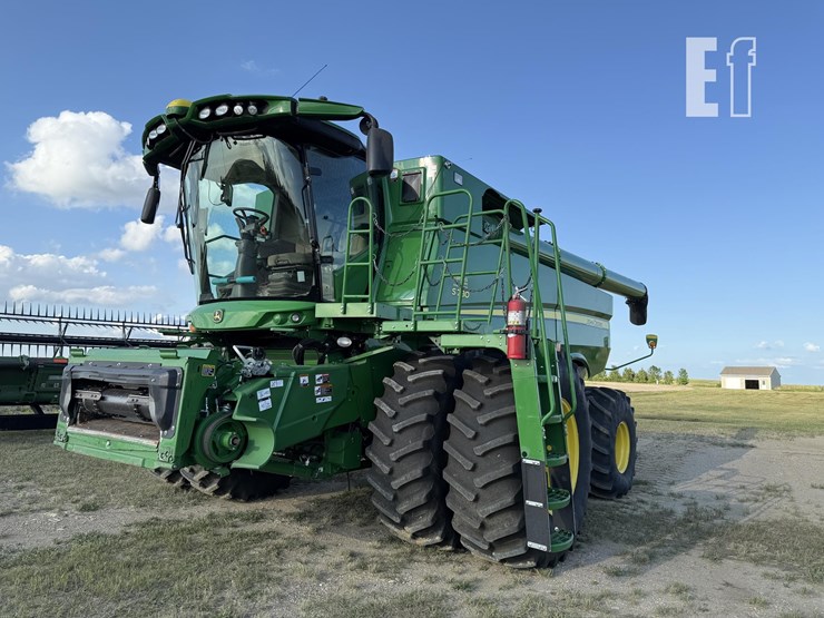 2021-john-deere-s780-image-3