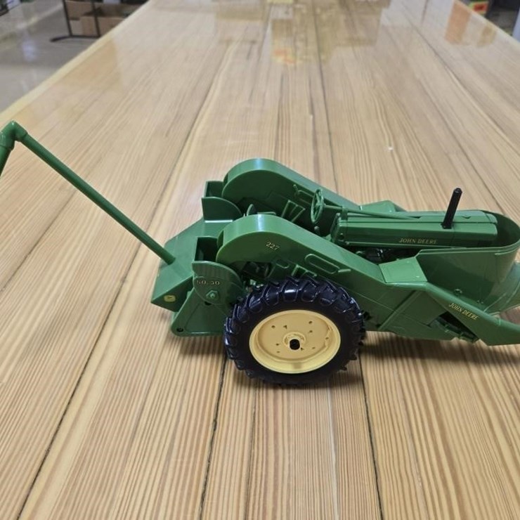 JOHN DEERE 227